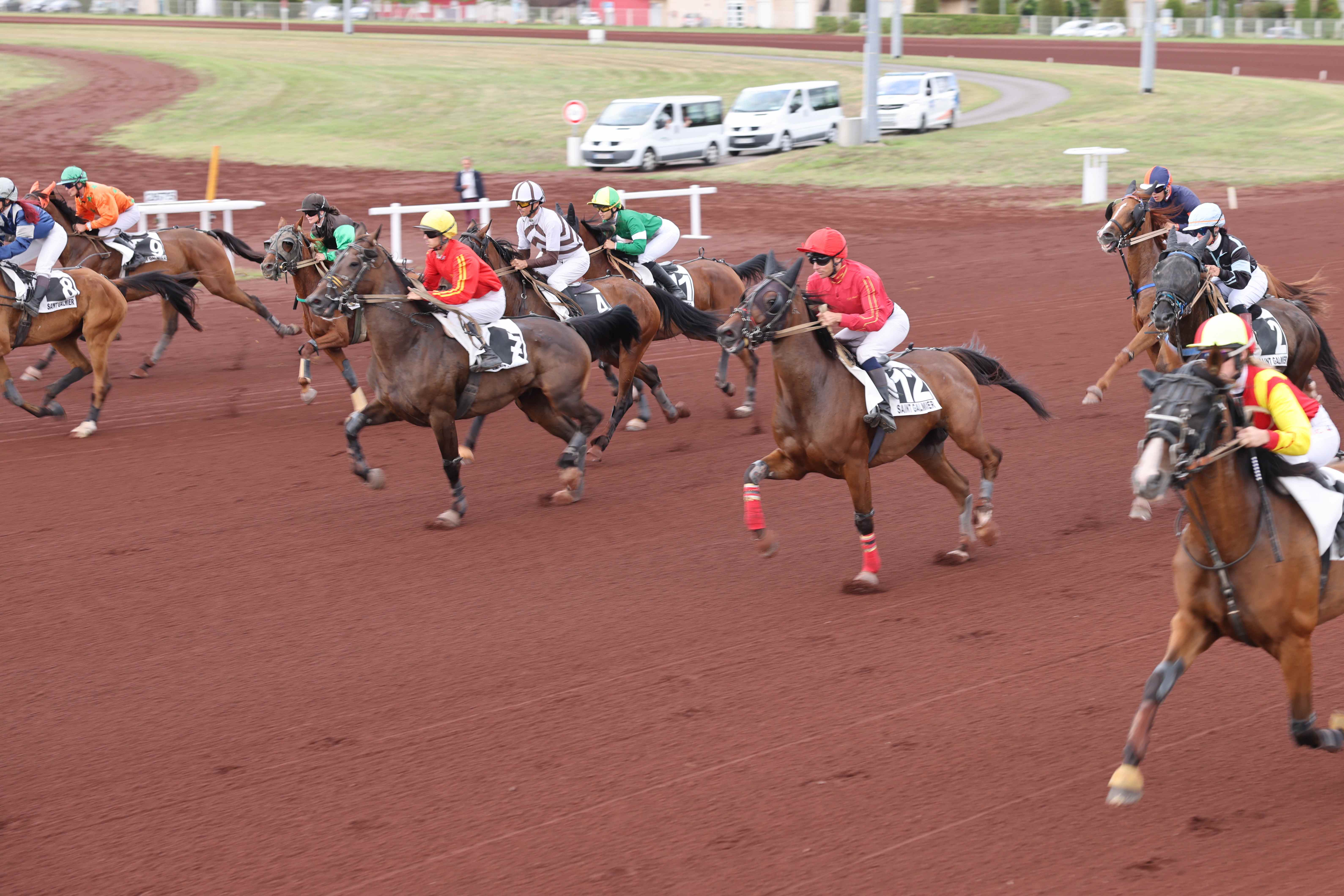 UN DIMANCHE À L’HIPPODROME